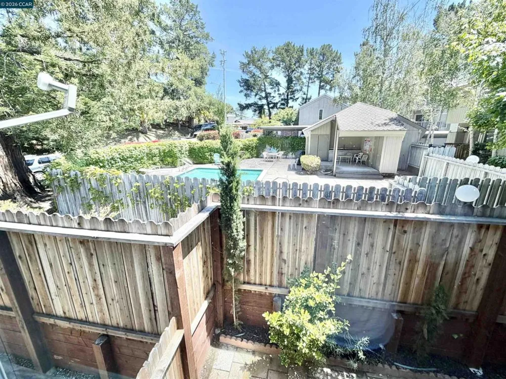111 Ascot Ct #C Moraga, CA 94556