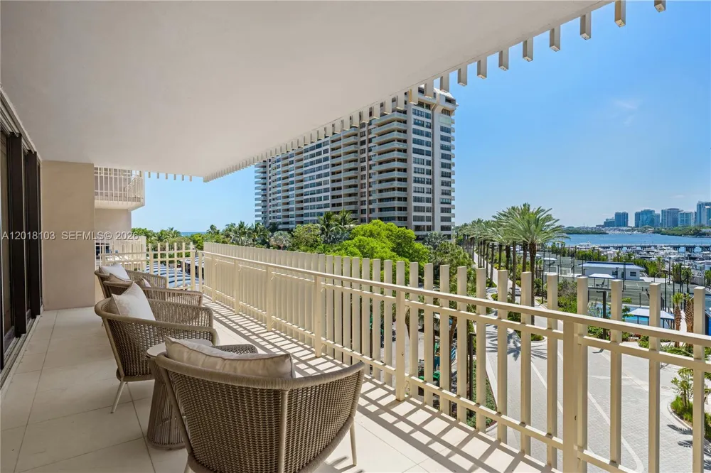3 Grove Isle Dr #C410 Miami, FL 33133