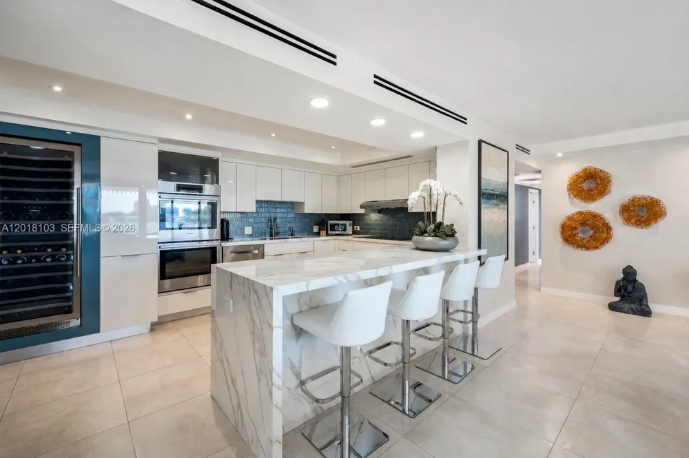 3 Grove Isle Dr #C410 Miami, FL 33133