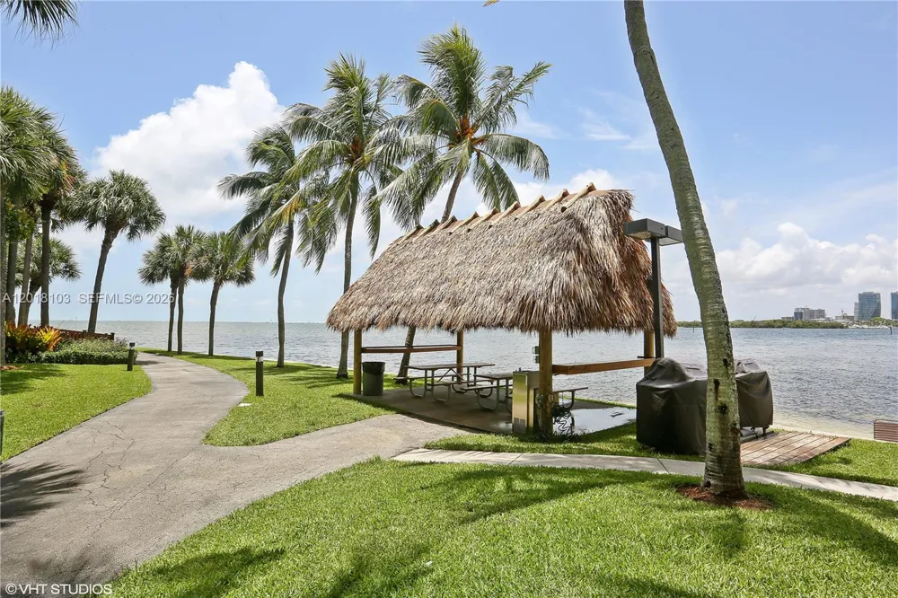 3 Grove Isle Dr #C410 Miami, FL 33133