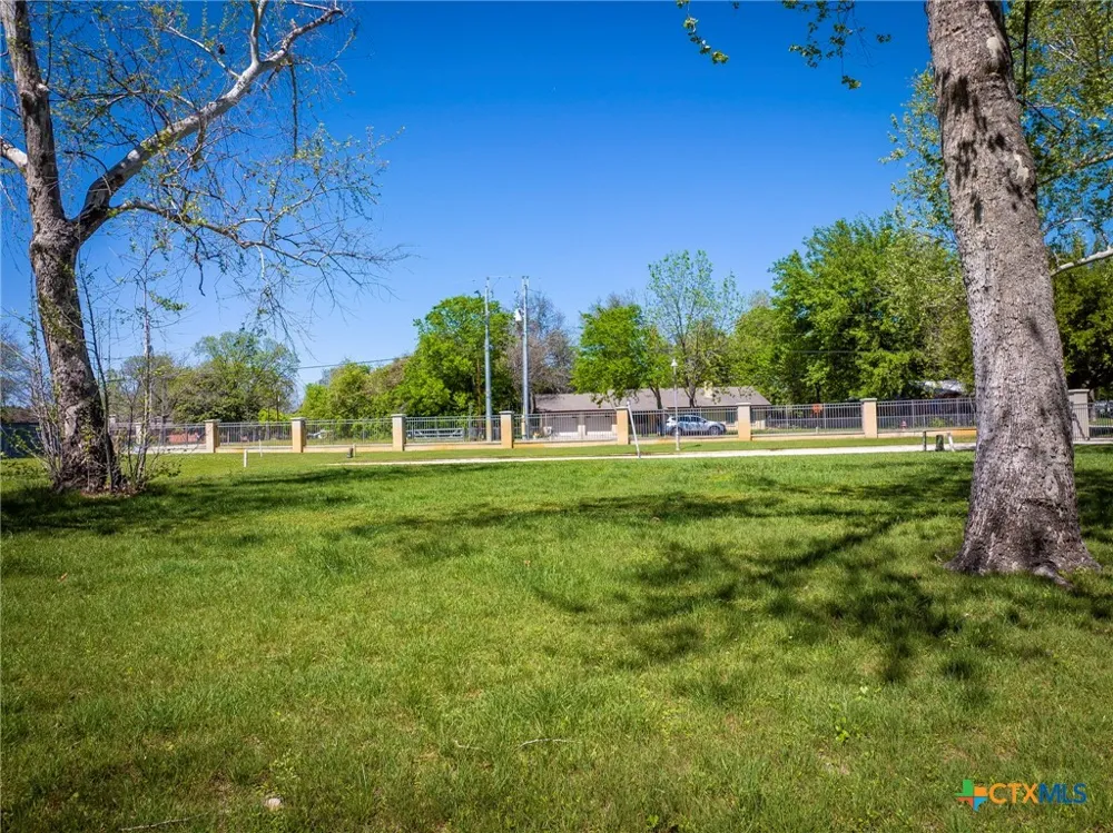 108 Cypress Way McQueeney, TX 78123