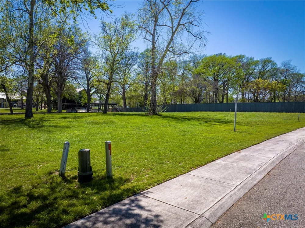 108 Cypress Way McQueeney, TX 78123