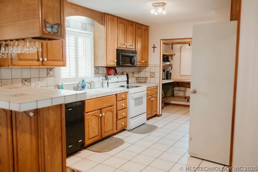 1901 Mason Durant, OK 74701