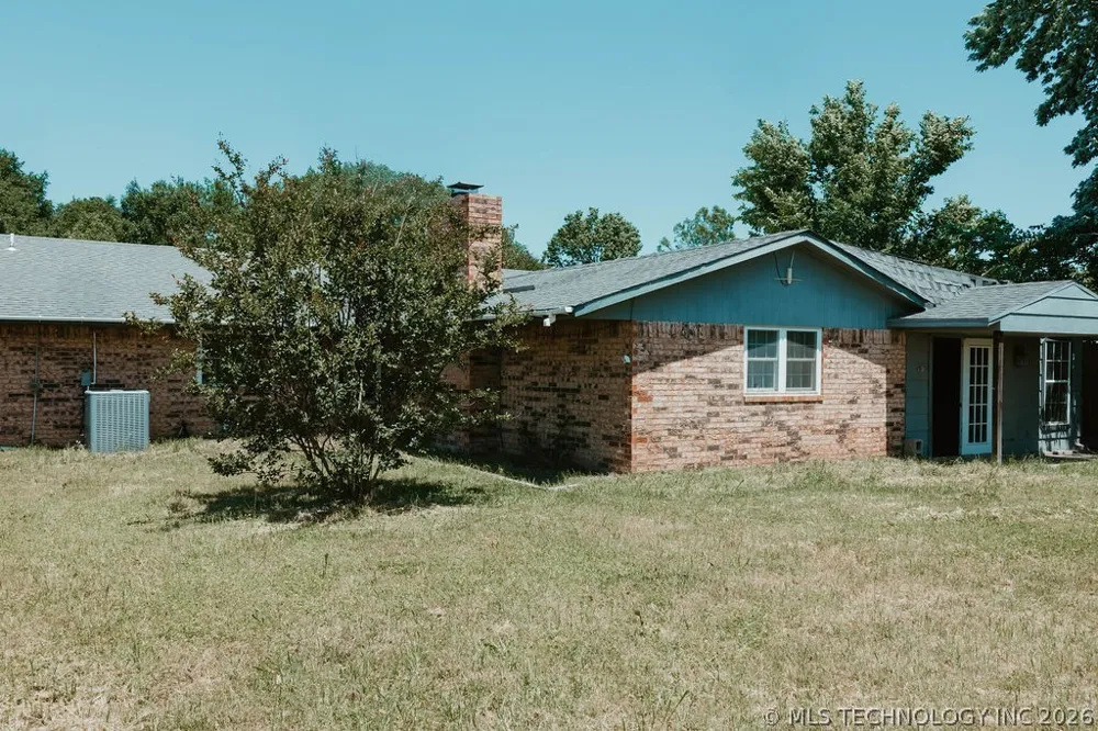 1901 Mason Durant, OK 74701