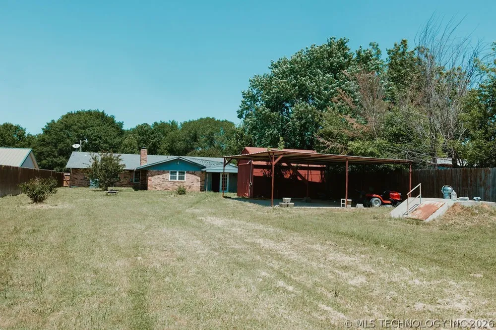 1901 Mason Durant, OK 74701