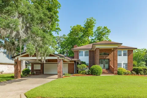 320 Amherst Drive