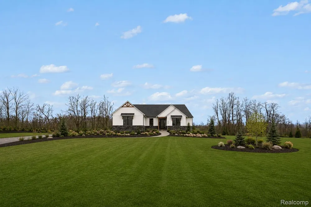 13268 Cousins Court Washington Township, MI 48094