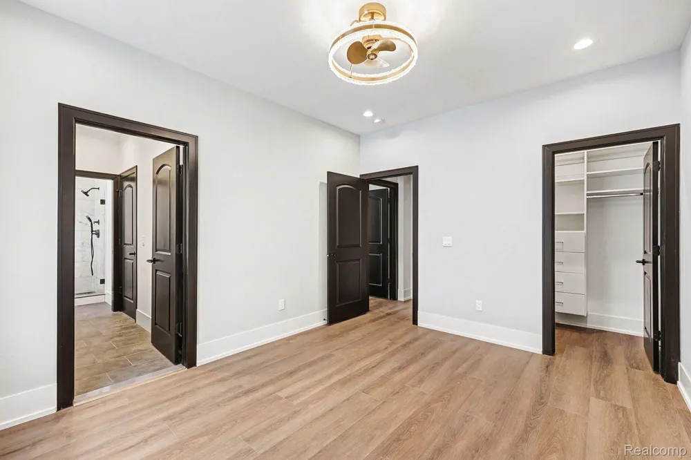 13268 Cousins Court Washington Township, MI 48094