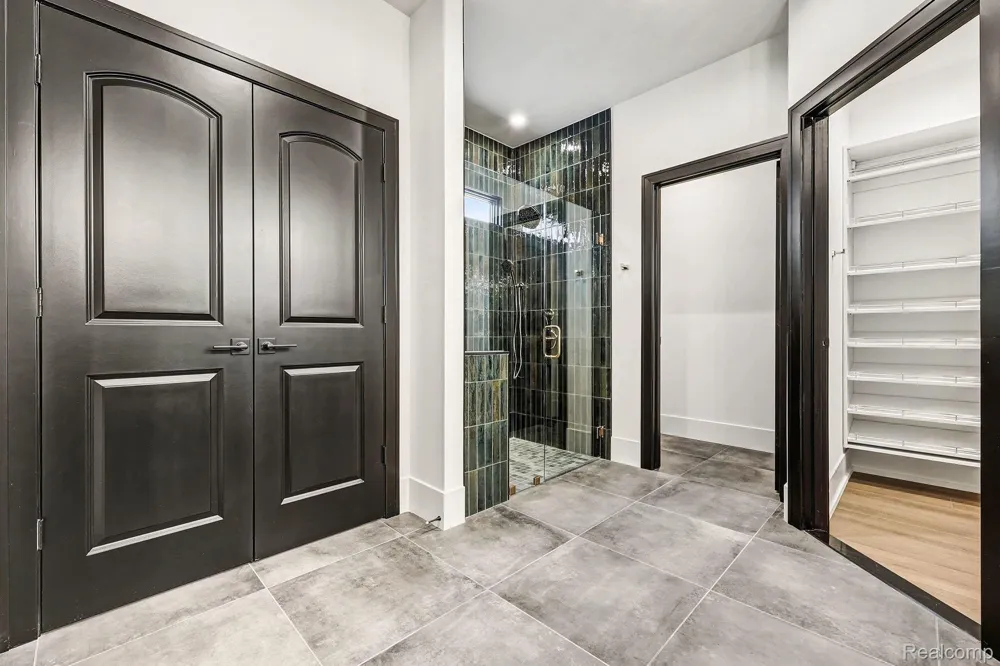 13268 Cousins Court Washington Township, MI 48094