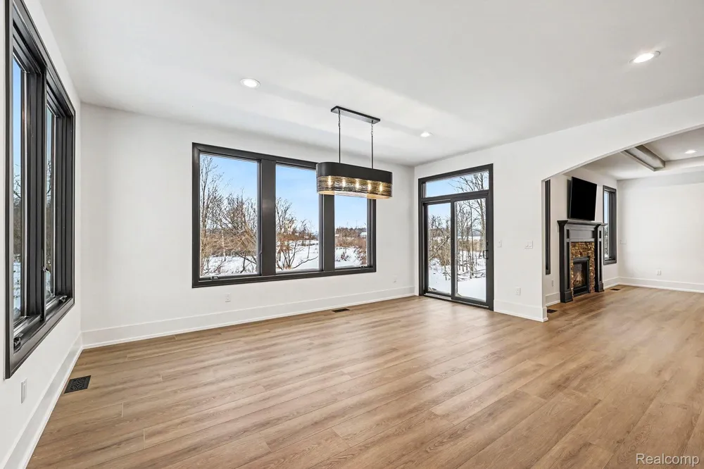 13268 Cousins Court Washington Township, MI 48094