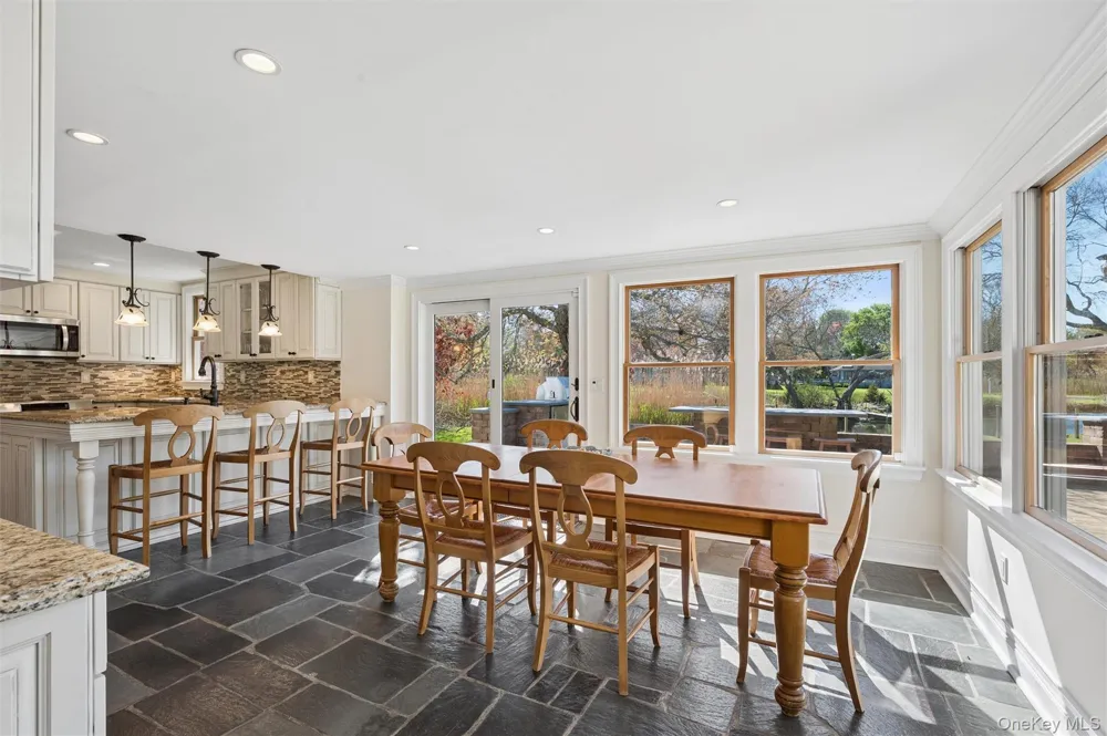 111 S Country Road Remsenburg, NY 11960