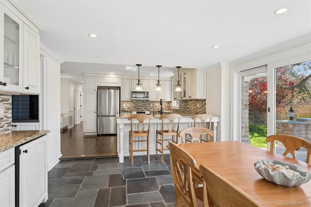 111 S Country Road Remsenburg, NY 11960