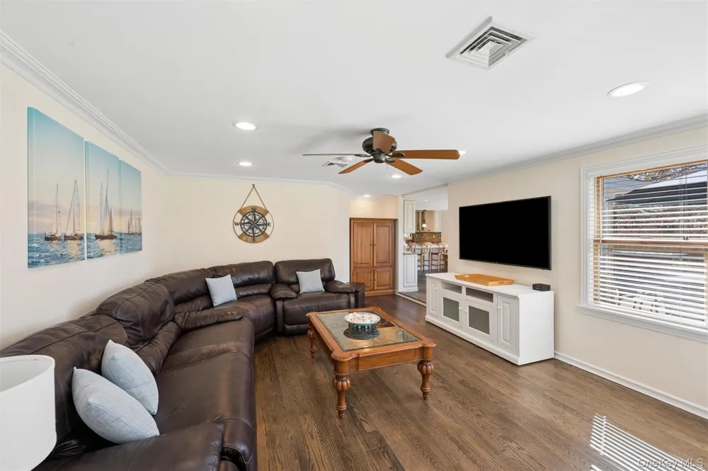 111 S Country Road Remsenburg, NY 11960