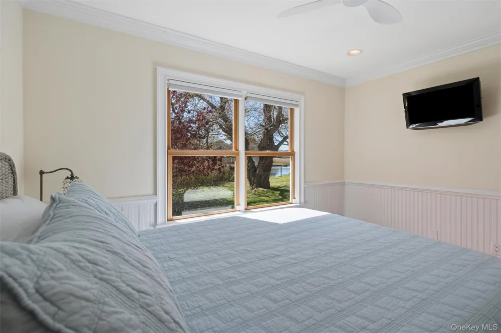 111 S Country Road Remsenburg, NY 11960
