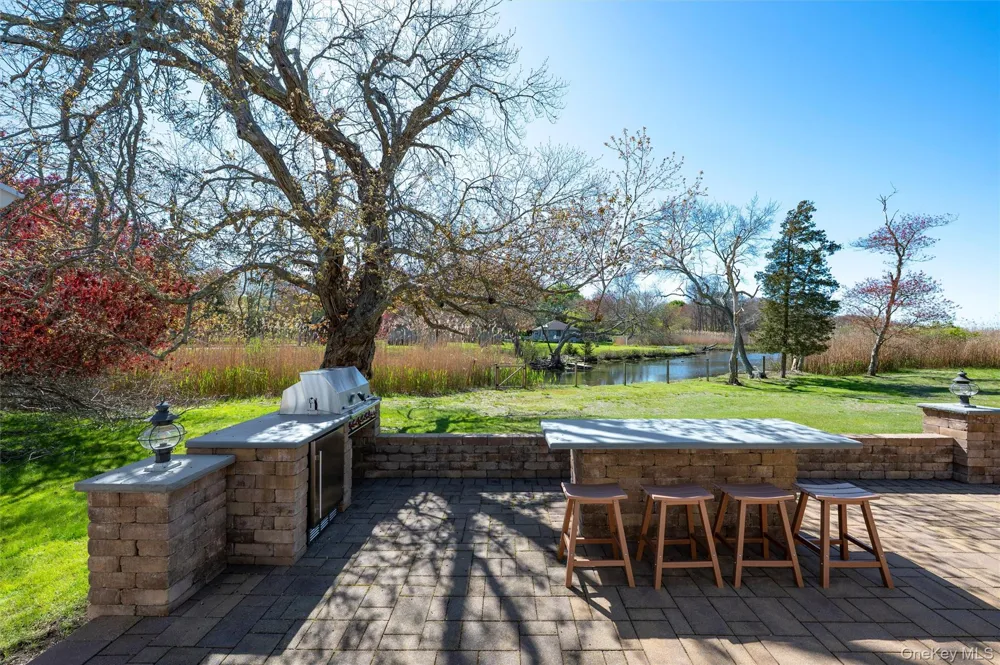 111 S Country Road Remsenburg, NY 11960
