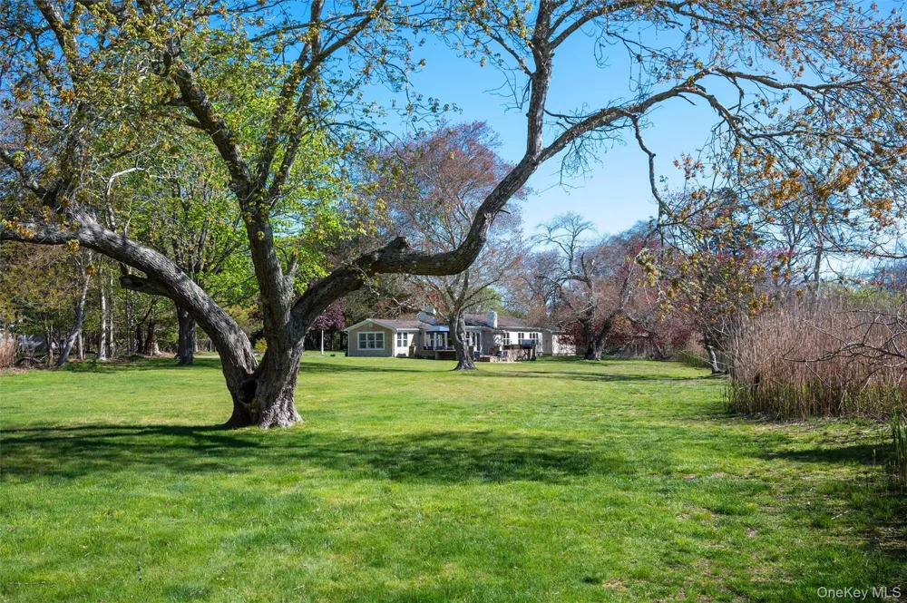 111 S Country Road Remsenburg, NY 11960