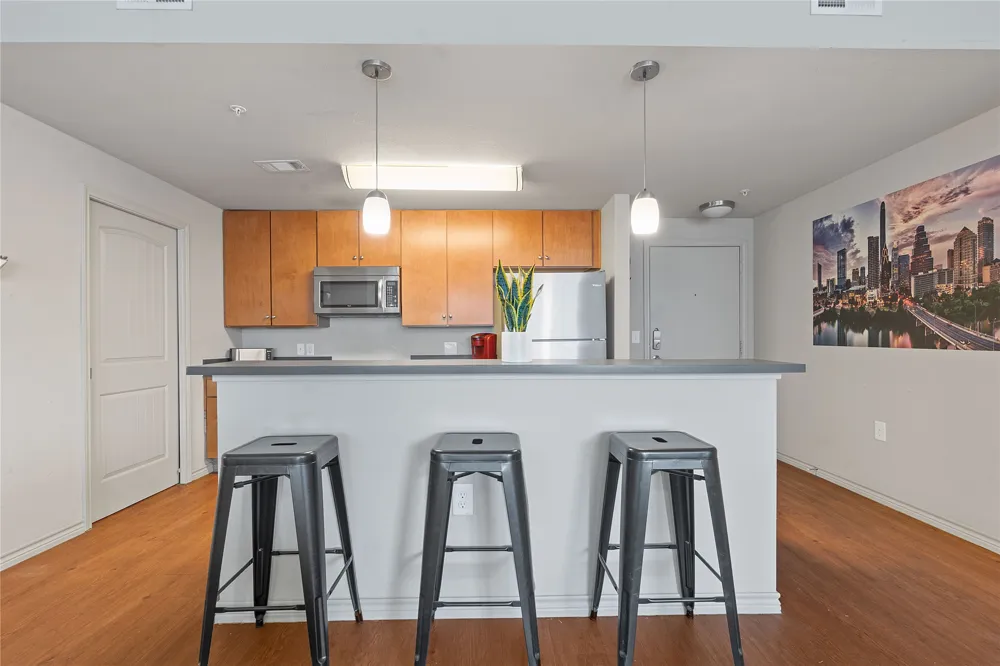 5117 Lamar Boulevard #100 Austin, TX 78751