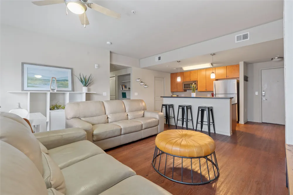 5117 Lamar Boulevard #100 Austin, TX 78751