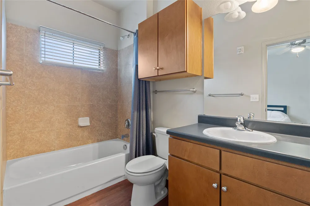5117 Lamar Boulevard #100 Austin, TX 78751