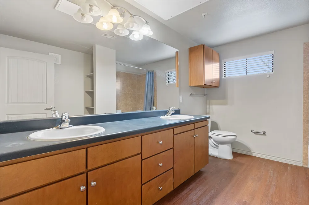 5117 Lamar Boulevard #100 Austin, TX 78751