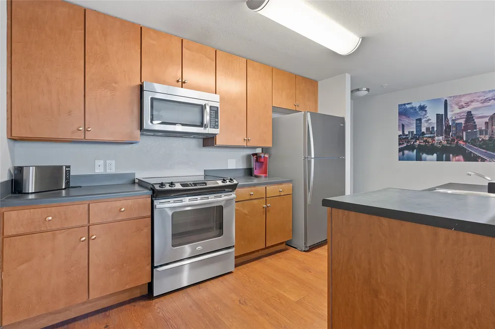 5117 Lamar Boulevard #100 Austin, TX 78751