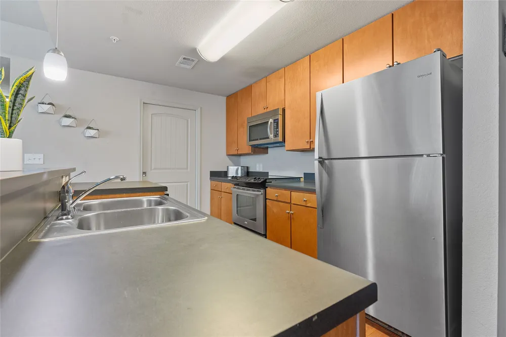 5117 Lamar Boulevard #100 Austin, TX 78751