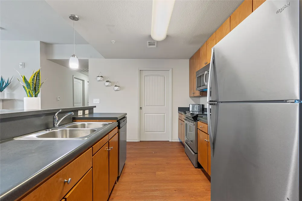 5117 Lamar Boulevard #100 Austin, TX 78751