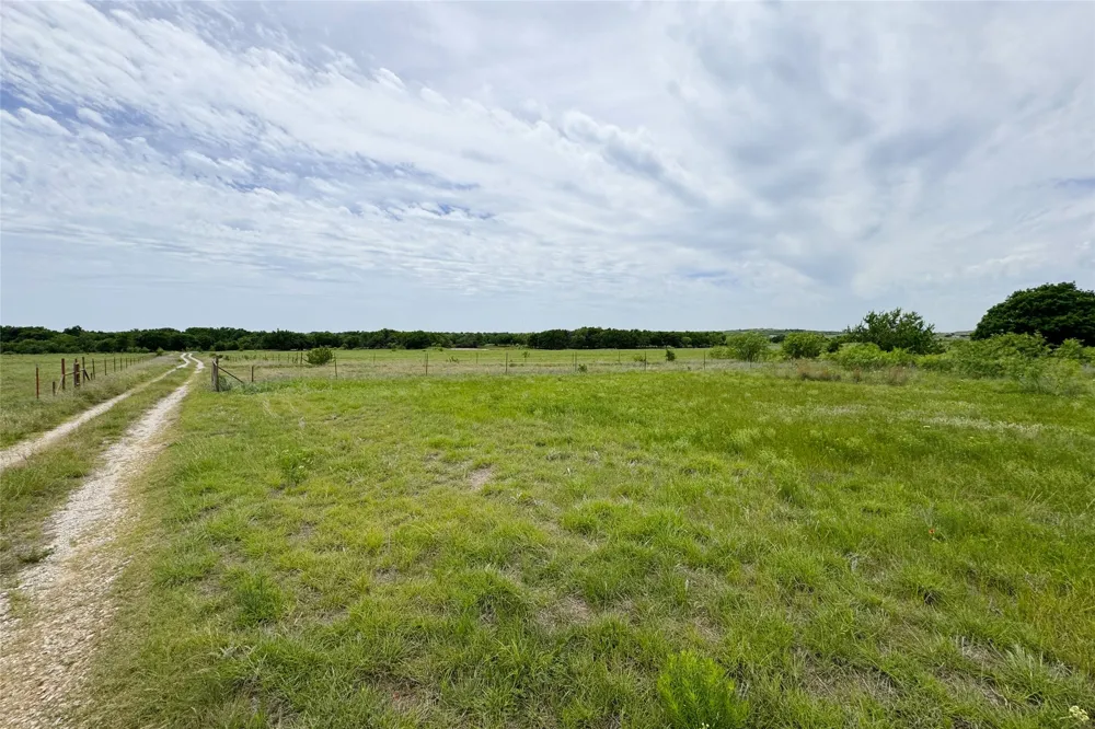 6718 FM 175 Henrietta, TX 76365
