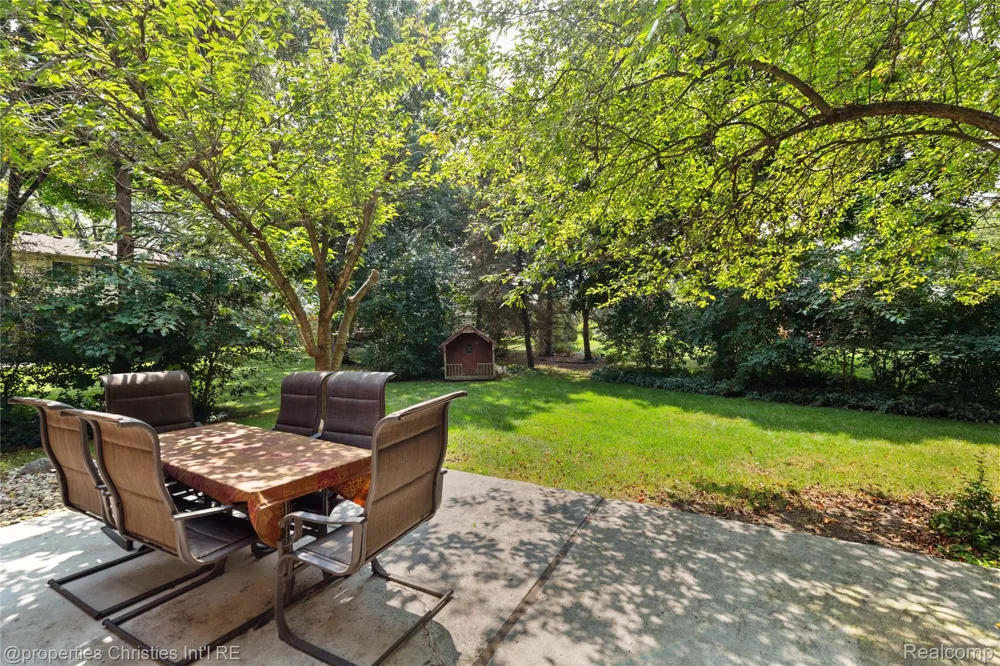 41101 Croydon Court Northville Township, MI 48168