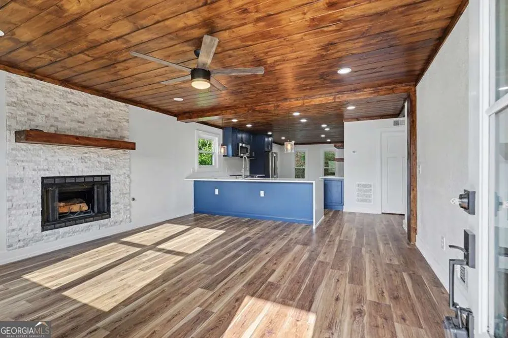 233 Bradshaw RD Hiawassee, GA 30546