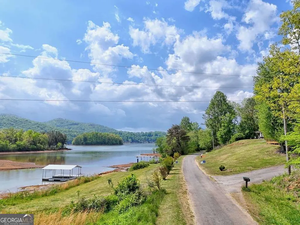 233 Bradshaw RD Hiawassee, GA 30546