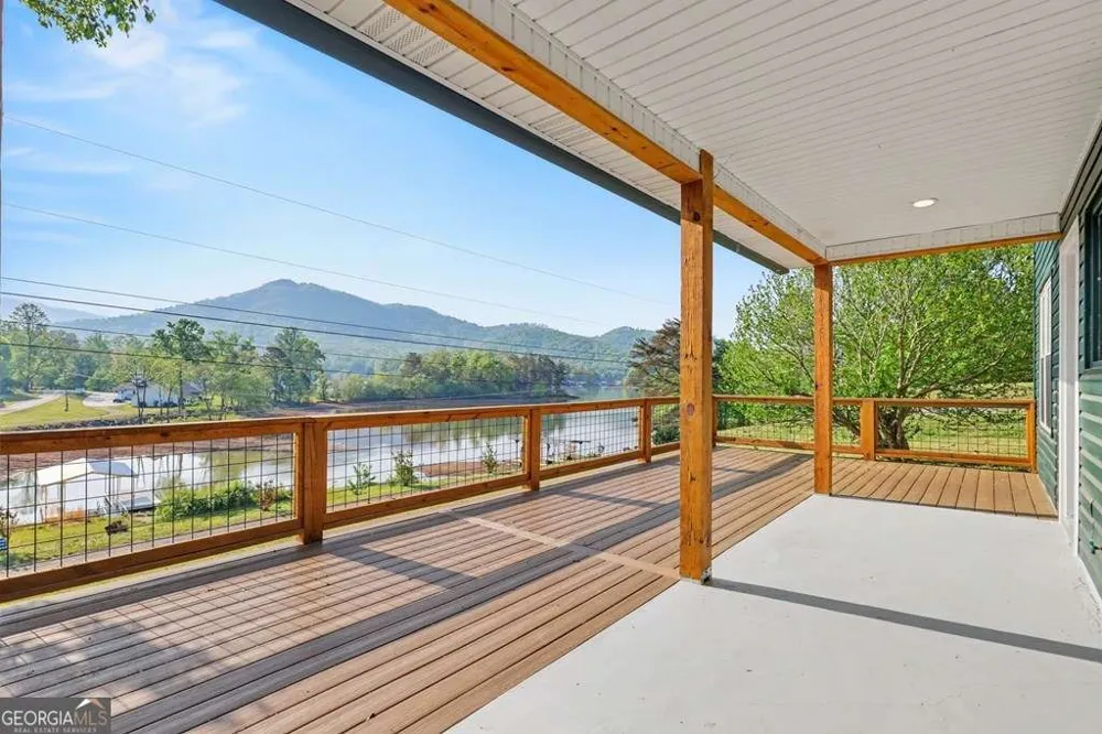 233 Bradshaw RD Hiawassee, GA 30546