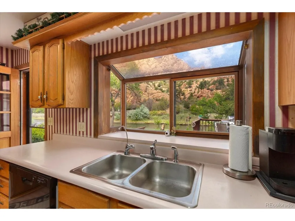 19811 US Highway 50 Cotopaxi, CO 81223