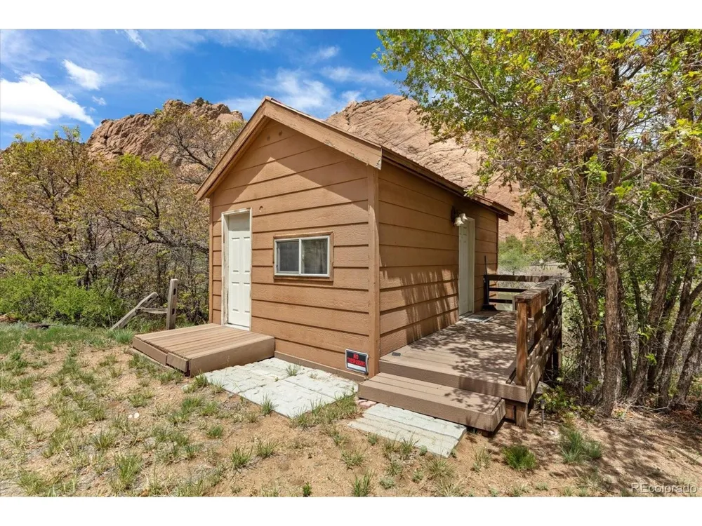 19811 US Highway 50 Cotopaxi, CO 81223