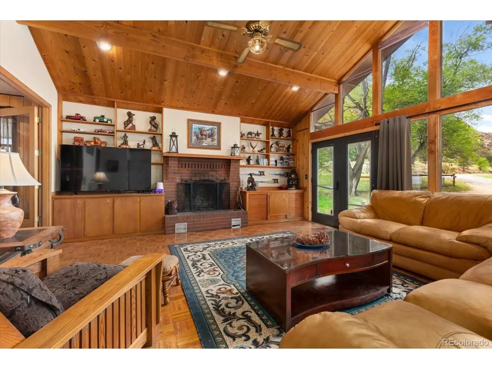 19811 US Highway 50 Cotopaxi, CO 81223