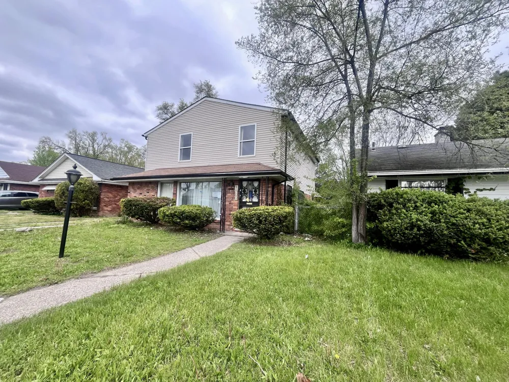 20043 Wyoming Avenue Detroit, MI 48221