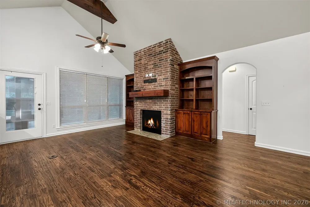 1902 E 370 ROAD Talala, OK 74080