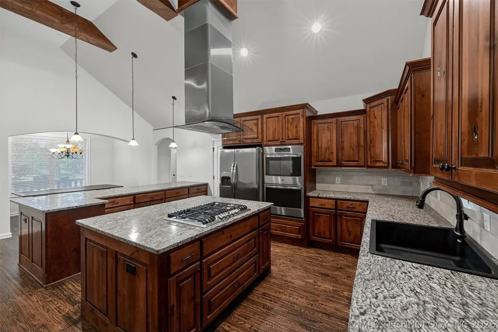 1902 E 370 ROAD Talala, OK 74080