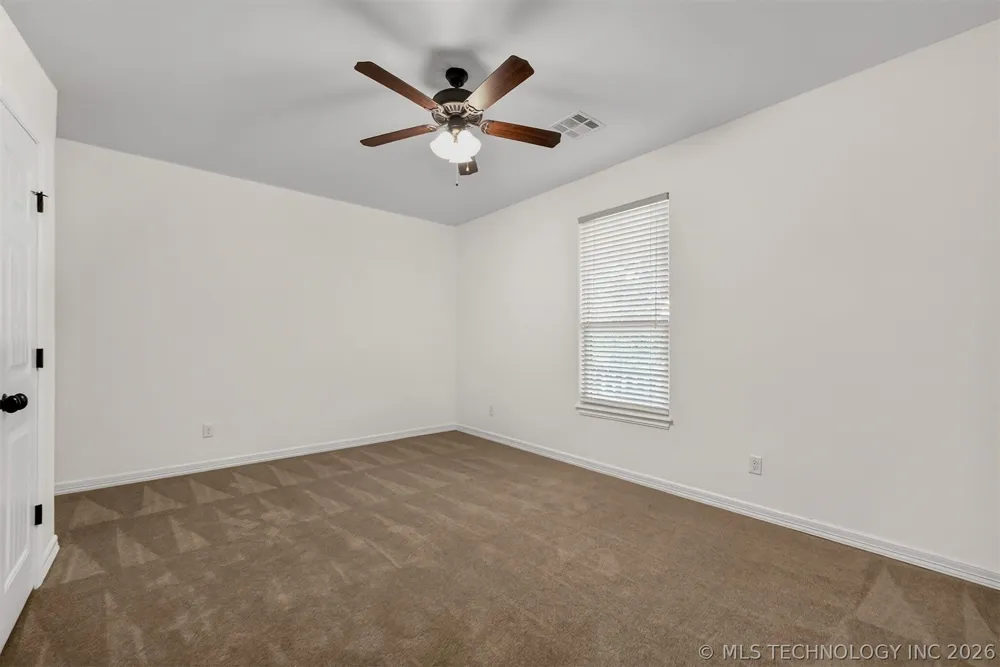 1902 E 370 ROAD Talala, OK 74080