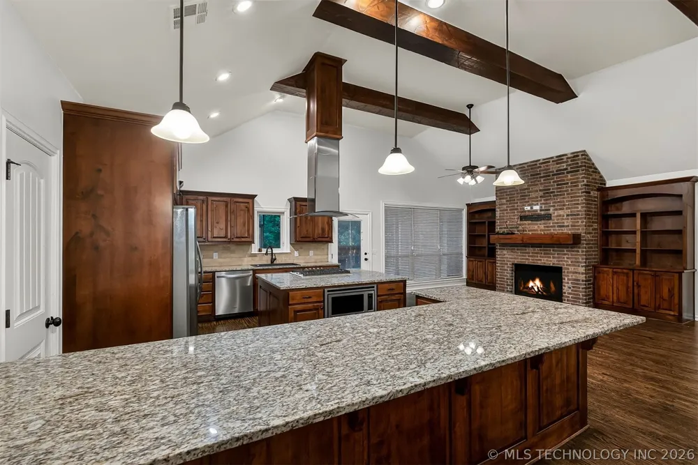 1902 E 370 ROAD Talala, OK 74080
