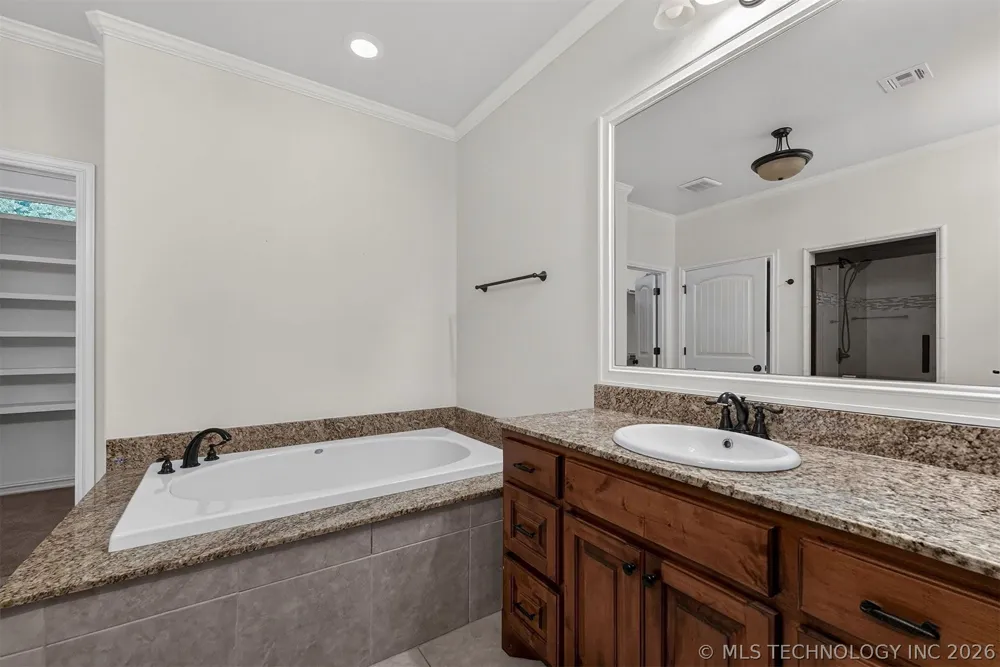 1902 E 370 ROAD Talala, OK 74080