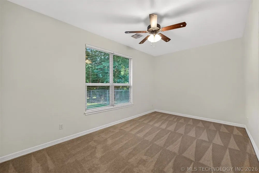 1902 E 370 ROAD Talala, OK 74080