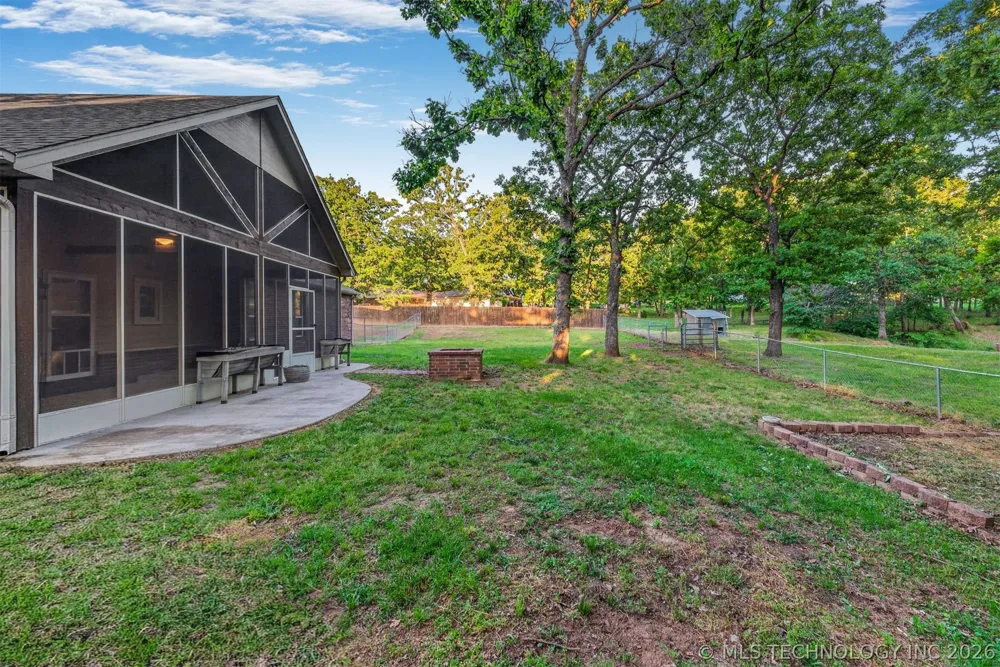 1902 E 370 ROAD Talala, OK 74080