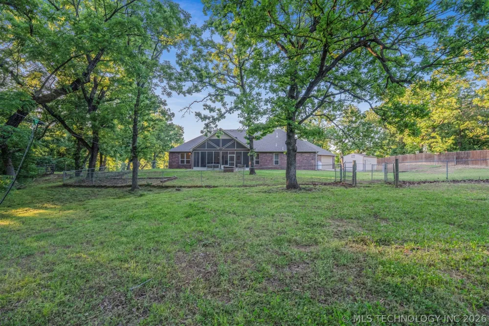 1902 E 370 ROAD Talala, OK 74080
