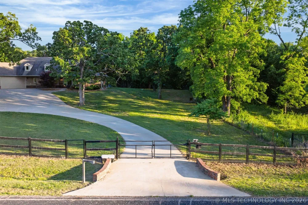 1902 E 370 ROAD Talala, OK 74080