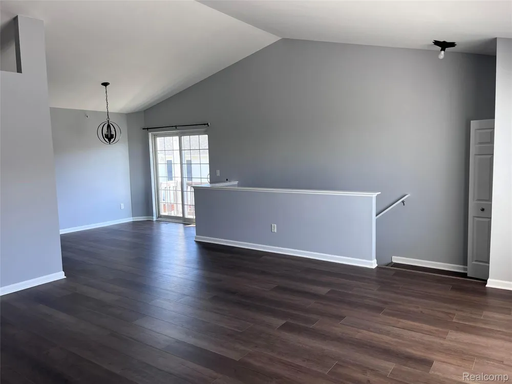 2604 Riversedge Drive #10 Saline Township, MI 48176