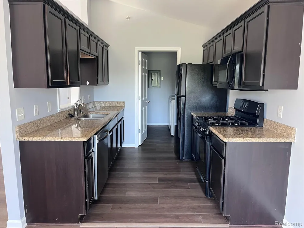 2604 Riversedge Drive #10 Saline Township, MI 48176