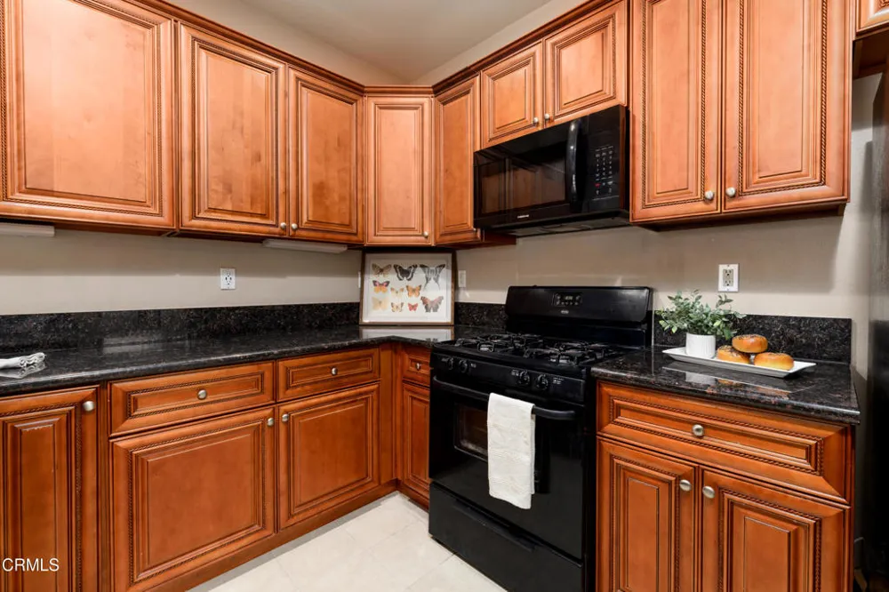 3378 Shadetree Way Camarillo, CA 93012