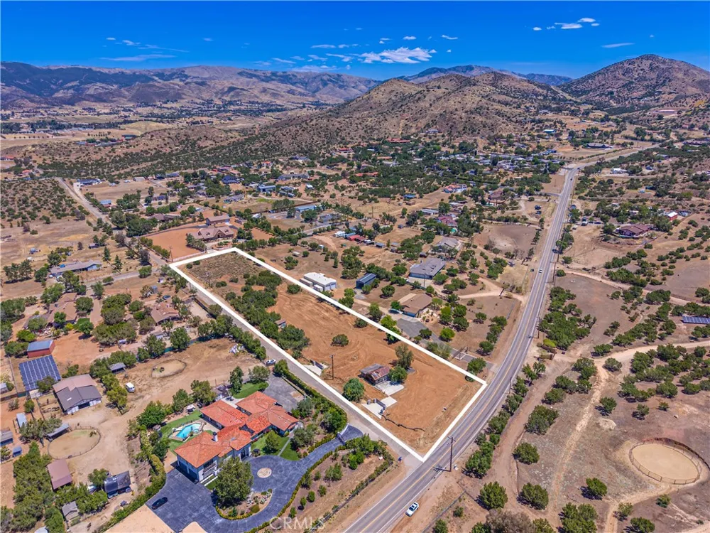 10367 Escondido Canyon Agua Dulce, CA 91390