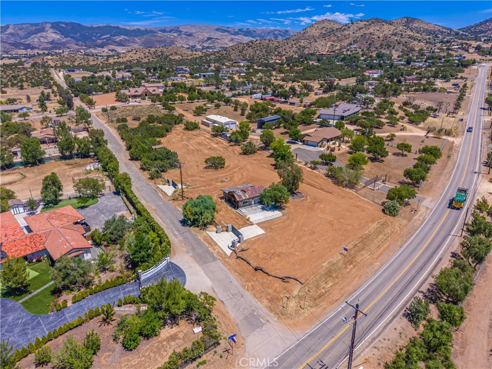 10367 Escondido Canyon Agua Dulce, CA 91390